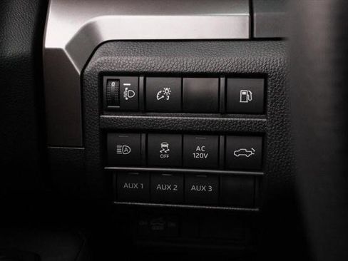 Certified 2024 Toyota Tacoma TRD Off-Road image 24