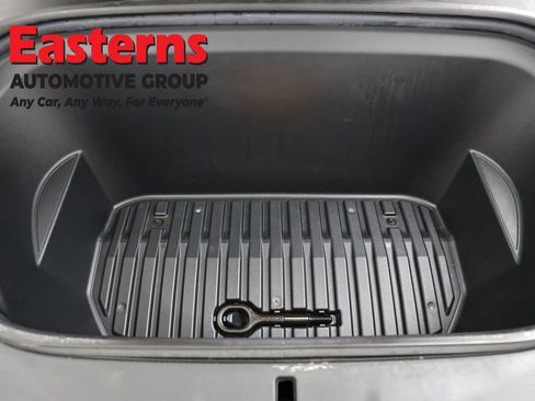 Used 2021 Tesla Model Y Long Range image 7