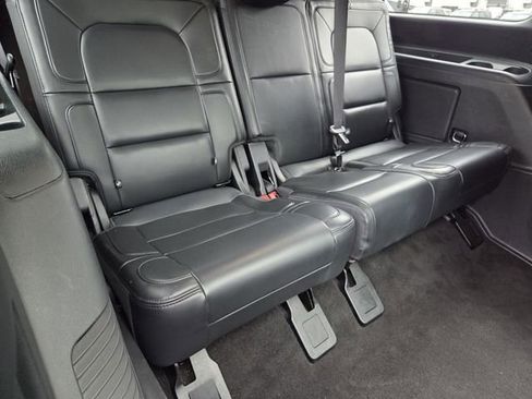 Used 2023 Lincoln Navigator Reserve AWD/4WD image 14