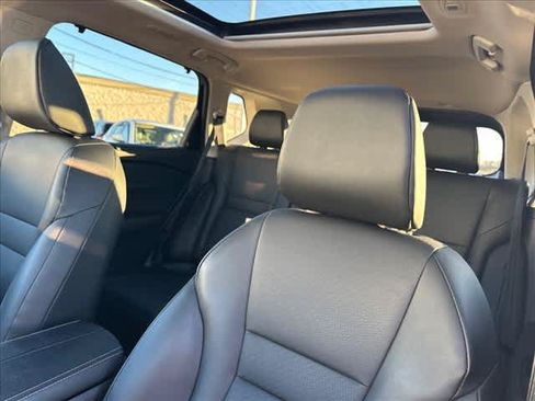 Used 2025 Nissan Rogue SV w/ SV Premium Package FWD image 18