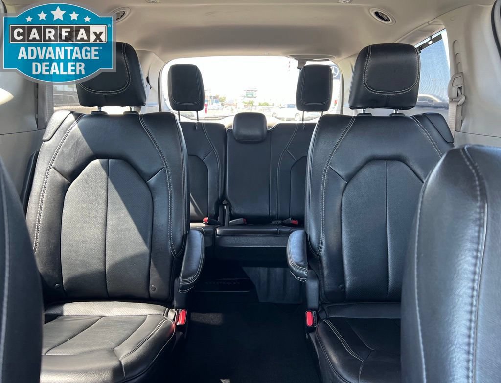 Used 2022 Chrysler Pacifica Touring-L FWD image 21
