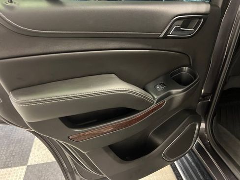 Used 2017 GMC Yukon SLT w/ Open Road Package RWD image 18