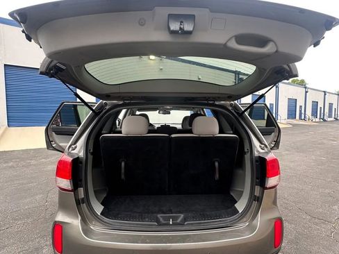 Used 2015 Kia Sorento LX AWD/4WD image 14