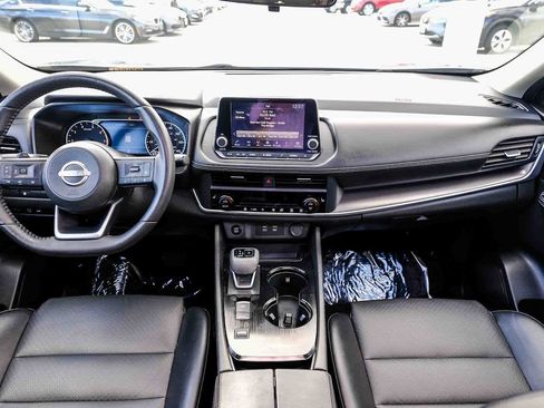 Used 2024 Nissan Rogue SV w/ SV Premium Package FWD image 13