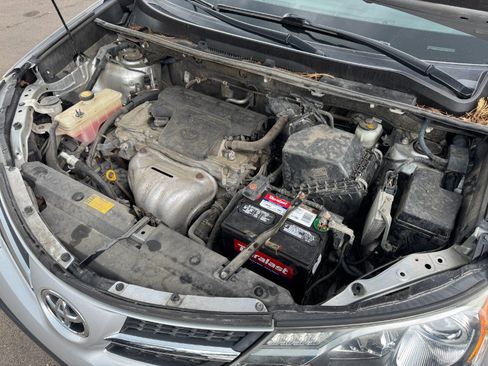 Used 2013 Toyota RAV4 LE FWD image 22