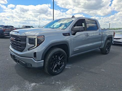 Used 2024 GMC Sierra 1500 Elevation AWD/4WD image 3