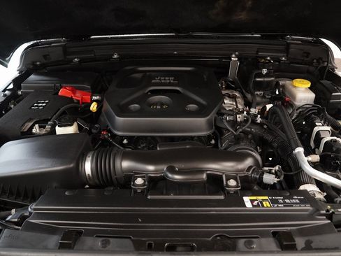 Used 2018 Jeep Wrangler Sport image 32