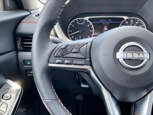 Certified 2025 Nissan Sentra SR FWD image 19