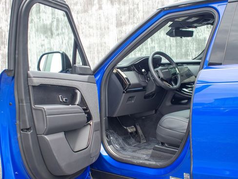 Certified 2025 Land Rover Range Rover Sport Autobiography image 11