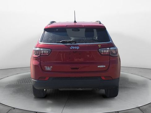 Used 2019 Jeep Compass Latitude AWD/4WD image 4