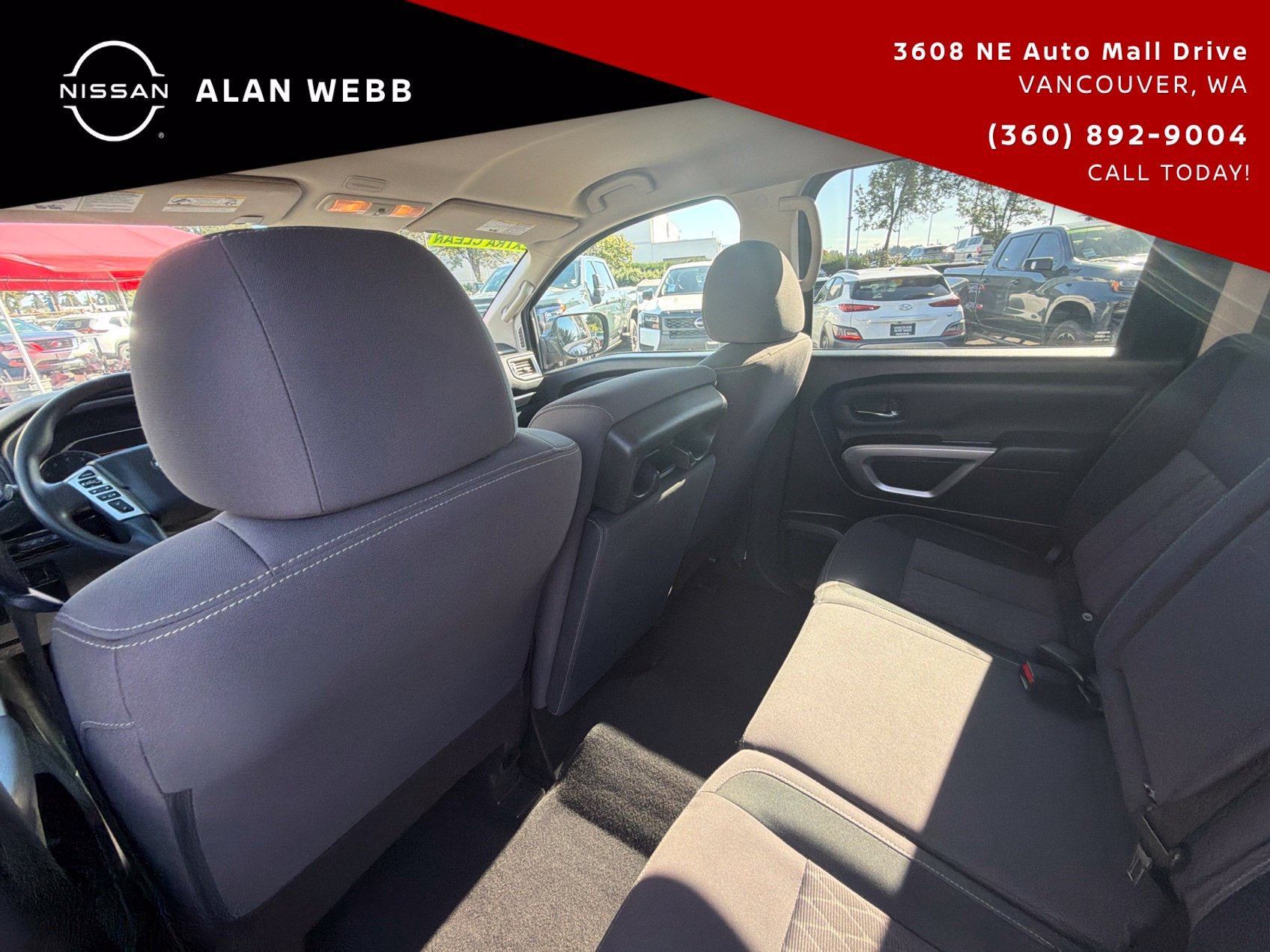 Used 2023 Nissan Titan SV AWD/4WD image 29