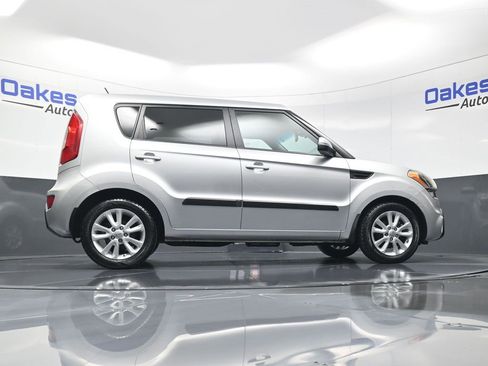 Used 2013 Kia Soul + image 41