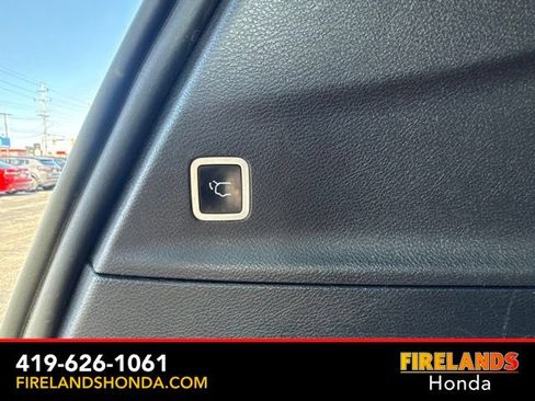 Used 2019 Chrysler Pacifica Touring Plus w/ S Appearance Package FWD image 25