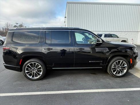 Certified 2025 Jeep Wagoneer Series III w/ Premium Group I image 6