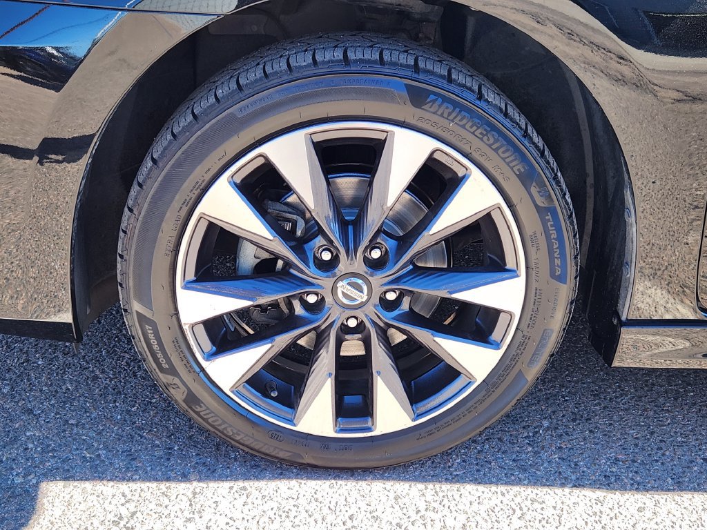 Certified 2017 Nissan Sentra SR FWD image 9
