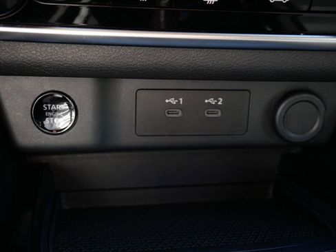 Used 2024 Nissan Rogue S FWD image 25