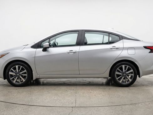 Used 2025 Nissan Versa SV FWD image 5