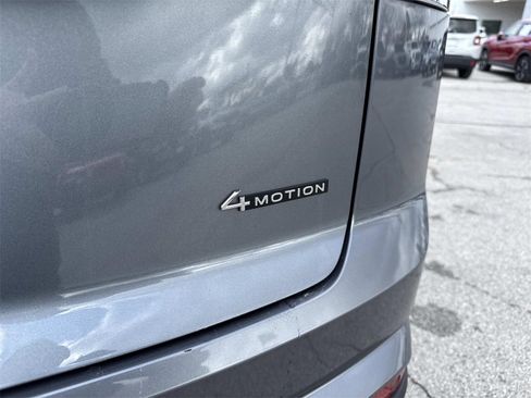 Used 2025 Volkswagen Atlas Cross Sport SE image 5