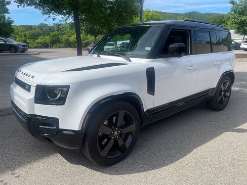 Used 2022 Land Rover Defender 110 X-Dynamic HSE AWD/4WD image 1
