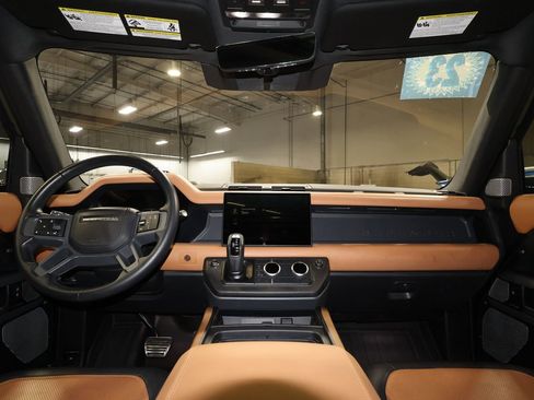 Used 2023 Land Rover Defender 130 X image 30