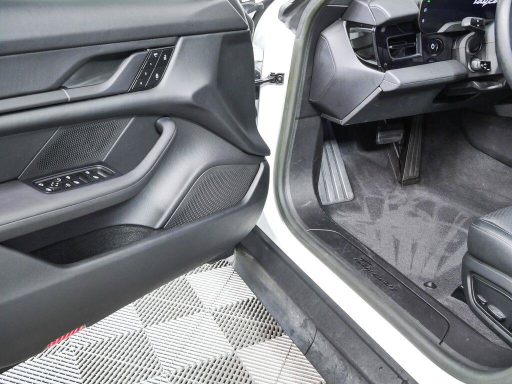 Certified 2023 Porsche Taycan RWD image 7