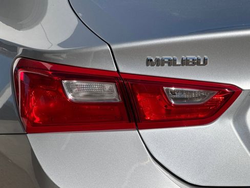 Used 2018 Chevrolet Malibu LS w/ LPO, Convenience Package 1 image 12