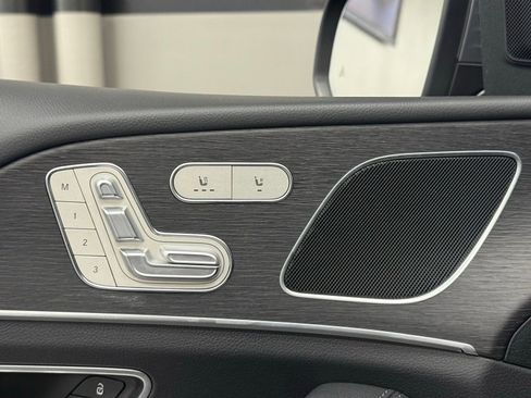 Certified 2025 Mercedes-Benz GLE 450e 4MATIC image 19
