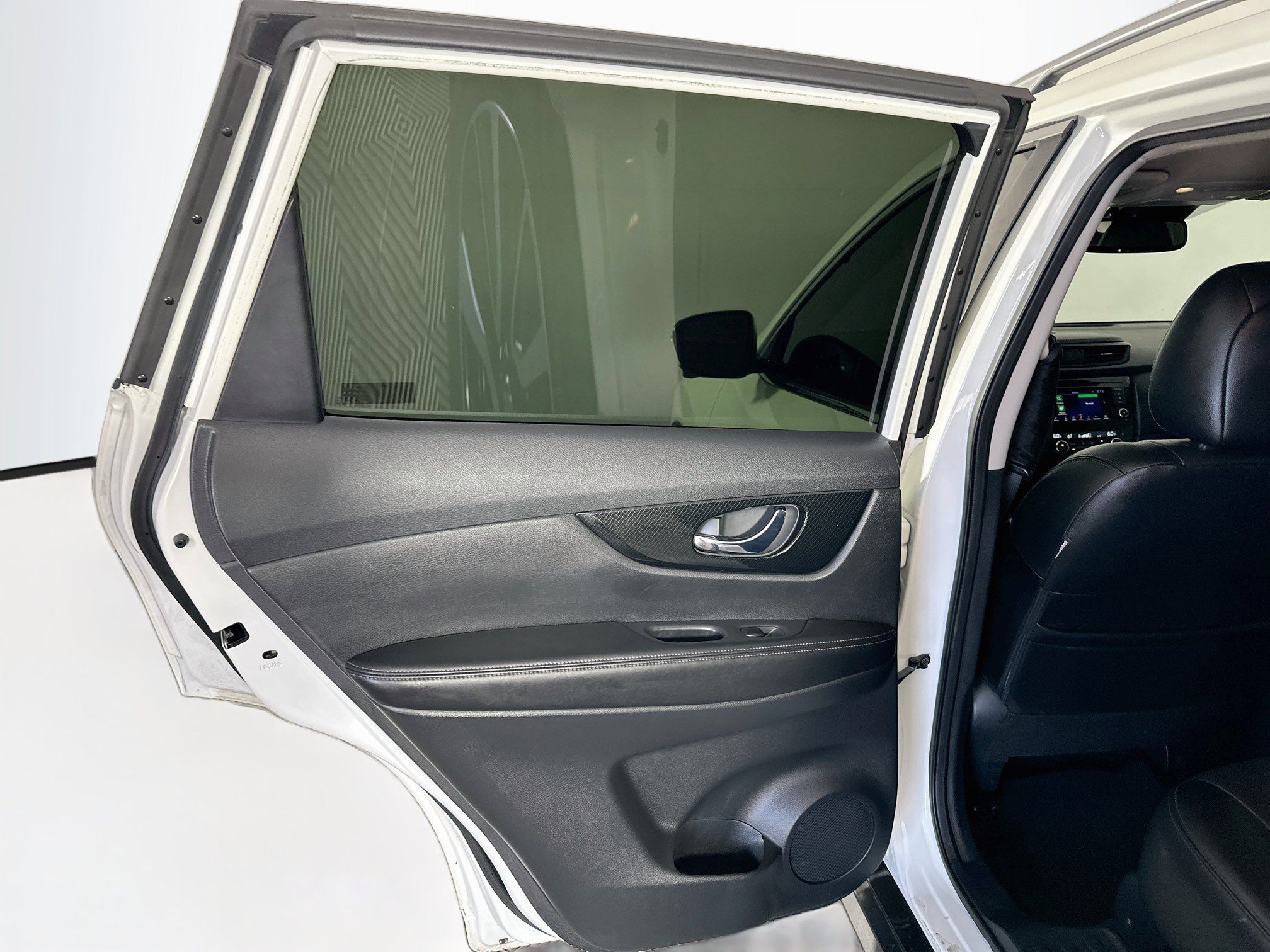 Used 2020 Nissan Rogue SL w/ Premium Package FWD image 27