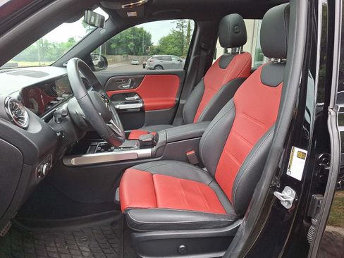 Certified 2023 Mercedes-Benz GLB 250 4MATIC image 10