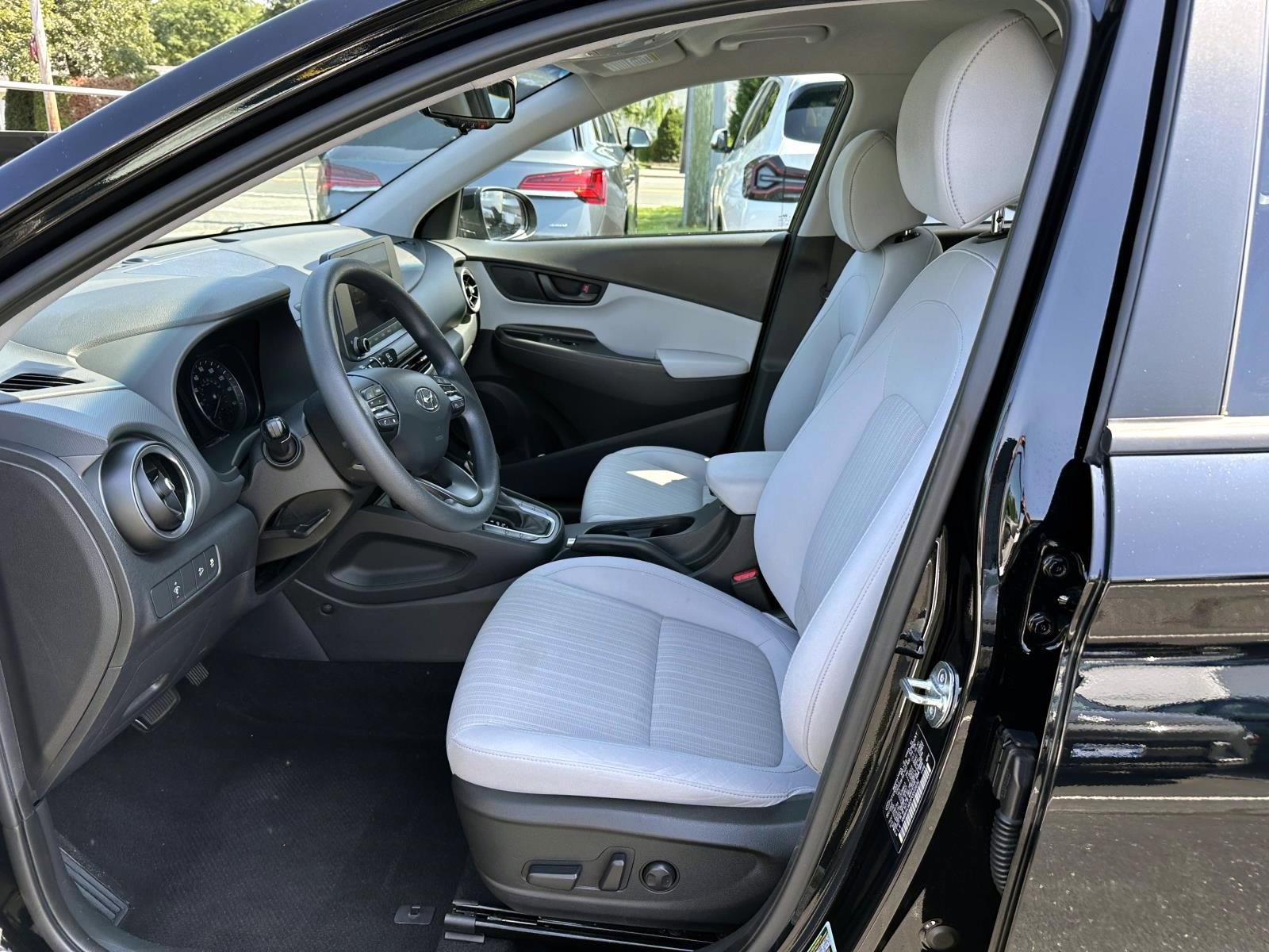 Used 2023 Hyundai Kona SEL AWD/4WD image 11