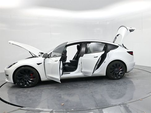 Used 2023 Tesla Model 3 Performance image 54