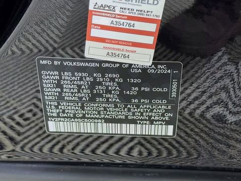 Used 2025 Volkswagen Atlas SEL Premium R-Line AWD/4WD image 36