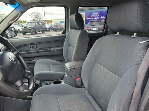Used 2004 Nissan Frontier S/C AWD/4WD image 21