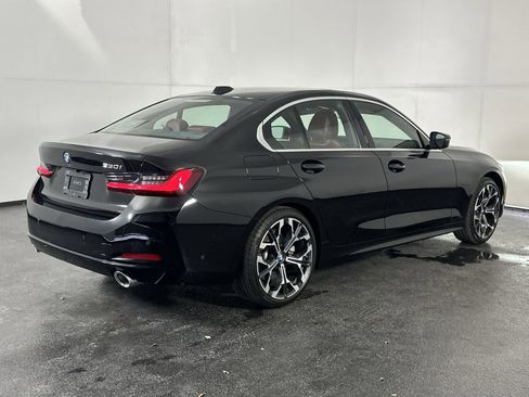 Used 2025 BMW 330i Sedan w/ Premium Package RWD image 8