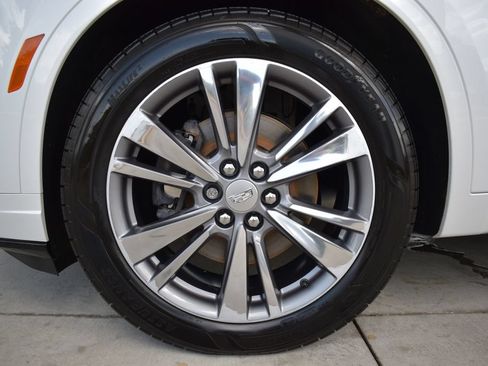 Used 2020 Cadillac XT6 Premium Luxury FWD image 14