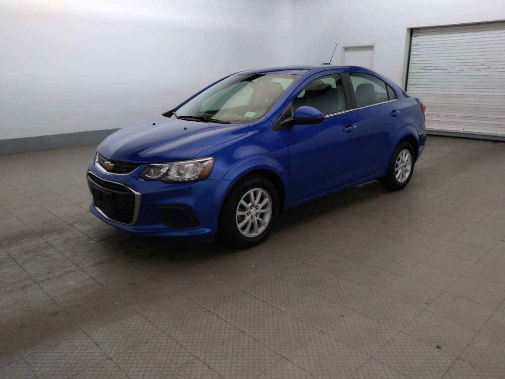 Used 2020 Chevrolet Sonic LT w/ Convenience Package FWD image 2