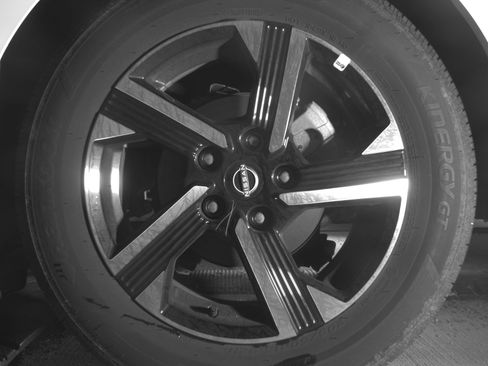 Used 2025 Nissan Sentra SV FWD image 14