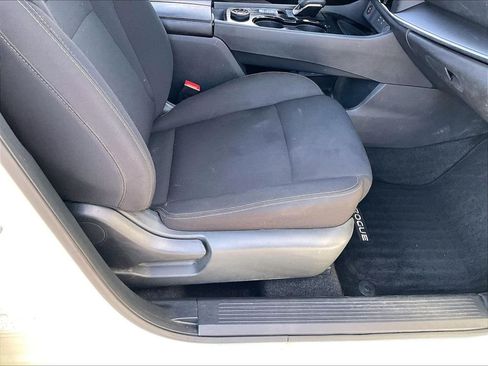 Used 2024 Nissan Rogue S AWD/4WD image 33