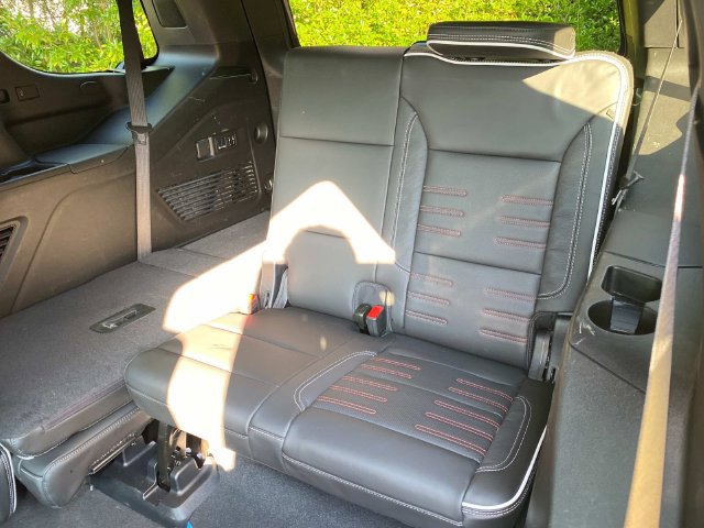 Used 2025 GMC Yukon AT4 Ultimate AWD/4WD image 10