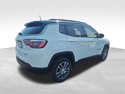 Used 2020 Jeep Compass Latitude w/ Cold Weather Group AWD/4WD image 5