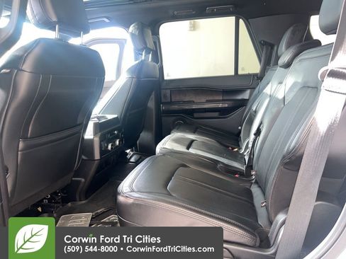 Used 2019 Ford Expedition Limited w/ Equipment Group 301A AWD/4WD image 8