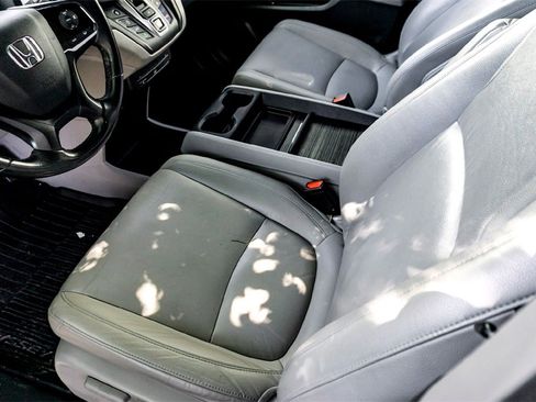 Used 2018 Honda Odyssey Touring image 14