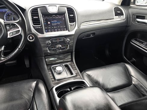 Used 2019 Chrysler 300 Touring L w/ Quick Order Package 22F RWD image 12