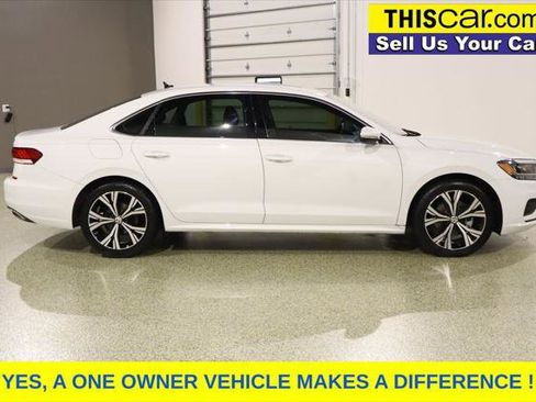 Used 2021 Volkswagen Passat 2.0T SE w/ Luggage Net & Mats Package FWD image 9