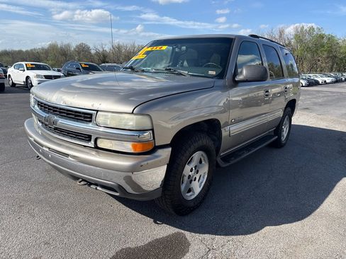 Used 2001 Chevrolet Tahoe LT w/ LT Preferred Equipment Group image 2