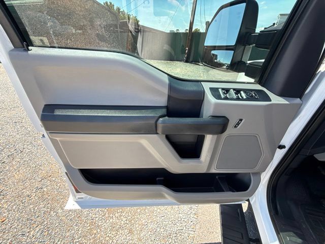 Used 2022 Ford F250 XL w/ Power Equipment Group RWD image 7