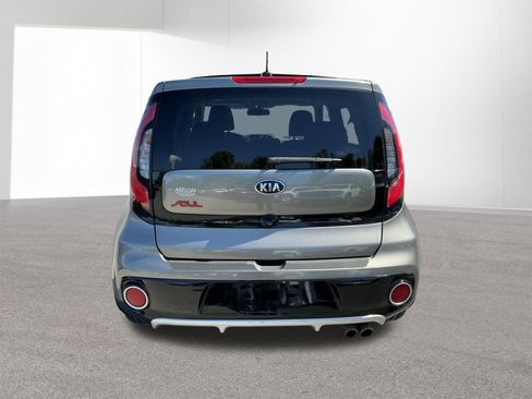 Used 2018 Kia Soul ! w/ Tech Package FWD image 4