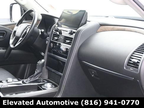 Used 2023 INFINITI QX80 Premium Select w/ All-Season Package image 6