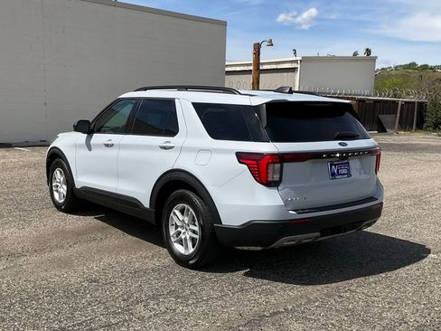 New 2026 Ford Explorer Active w/ Active Comfort Package image 4