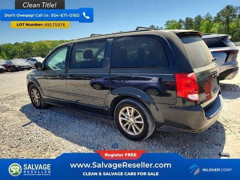 Used 2016 Dodge Grand Caravan SXT image 3